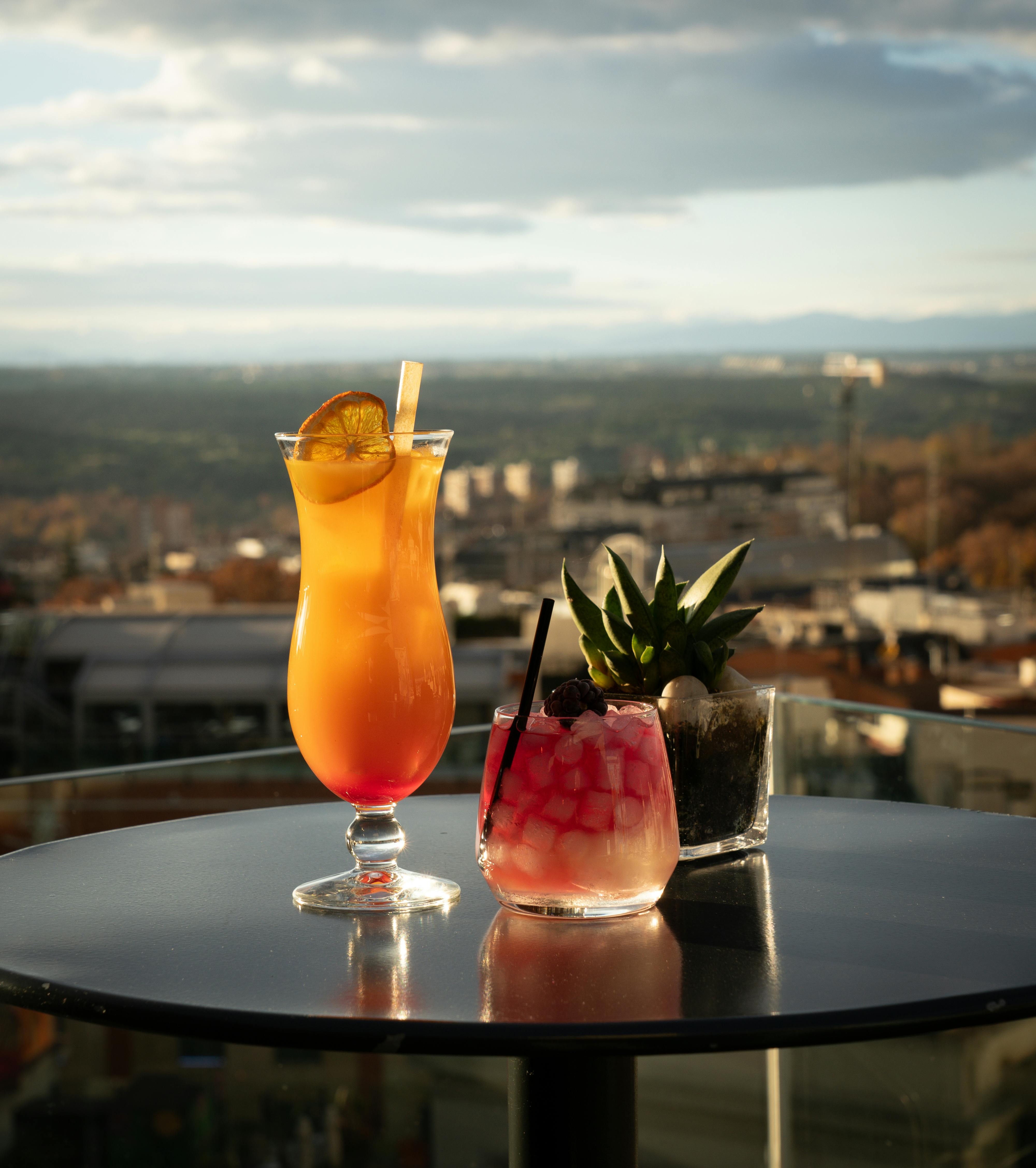 Floor Six Ambiance